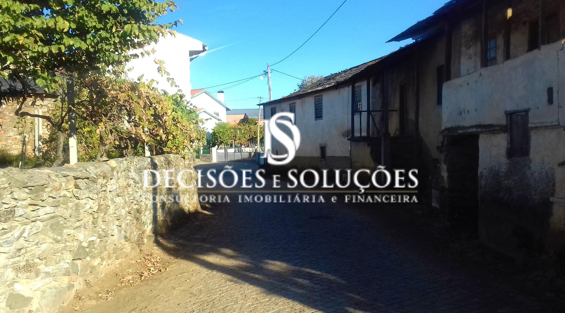 Detached house to restore T4