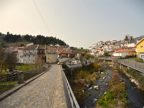 Detached house to restore T5