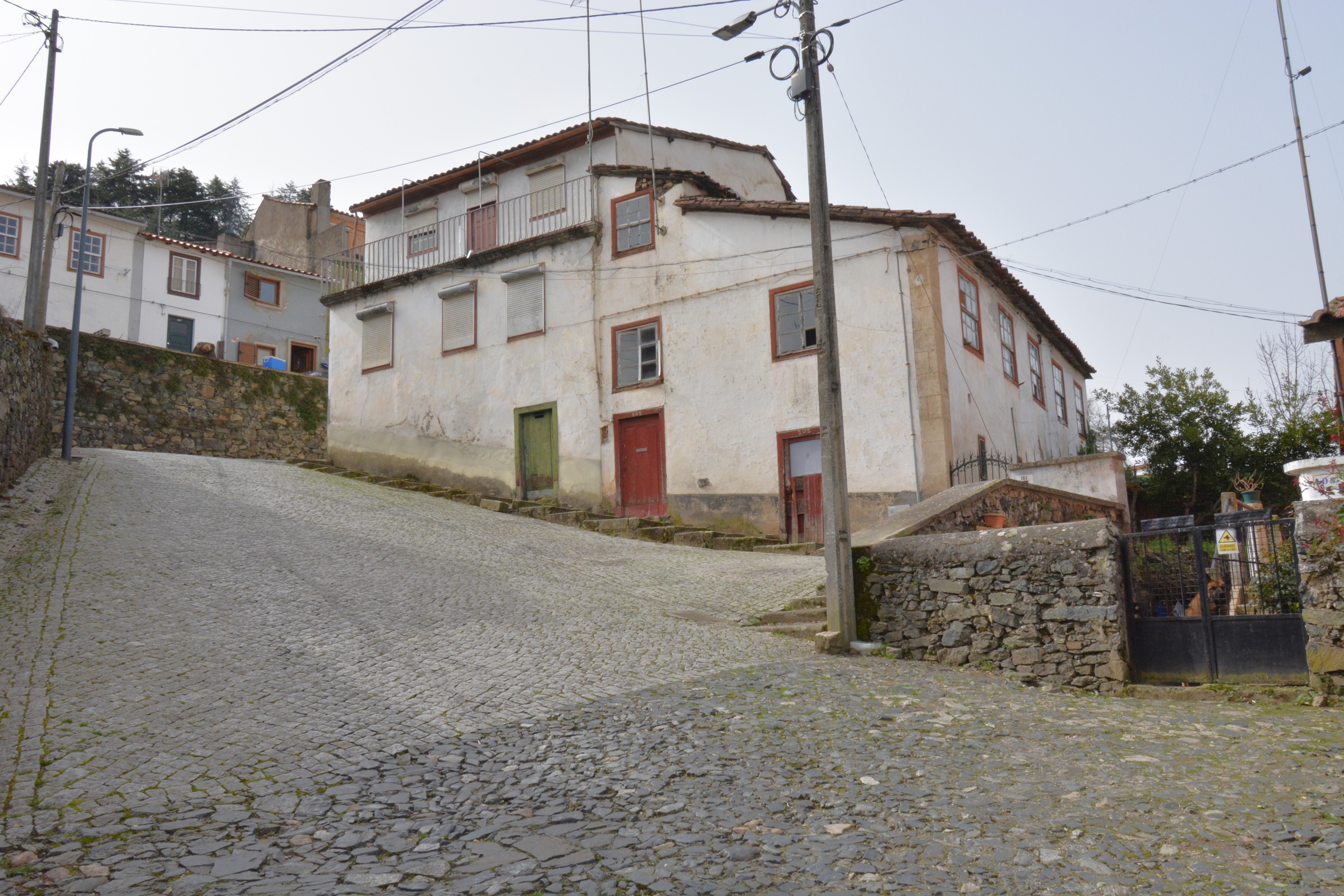 Detached house to restore T5