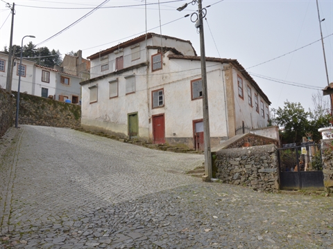 Detached house to restore T5